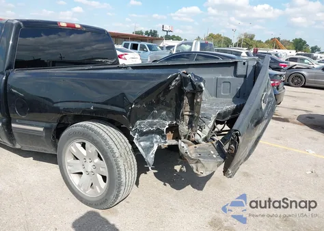2002 Chevrolet Silverado 1500 из США, поврежденный, VIN 1GCEC14W72Z148839